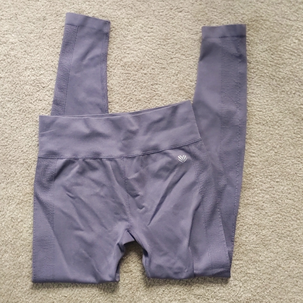 NWOT Forever 21 Seamless Leggings
